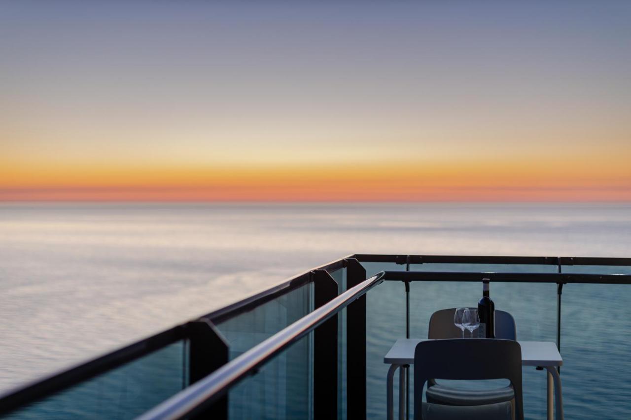 The Spot Apartments - Orbi Beach Tower Batumi Ngoại thất bức ảnh
