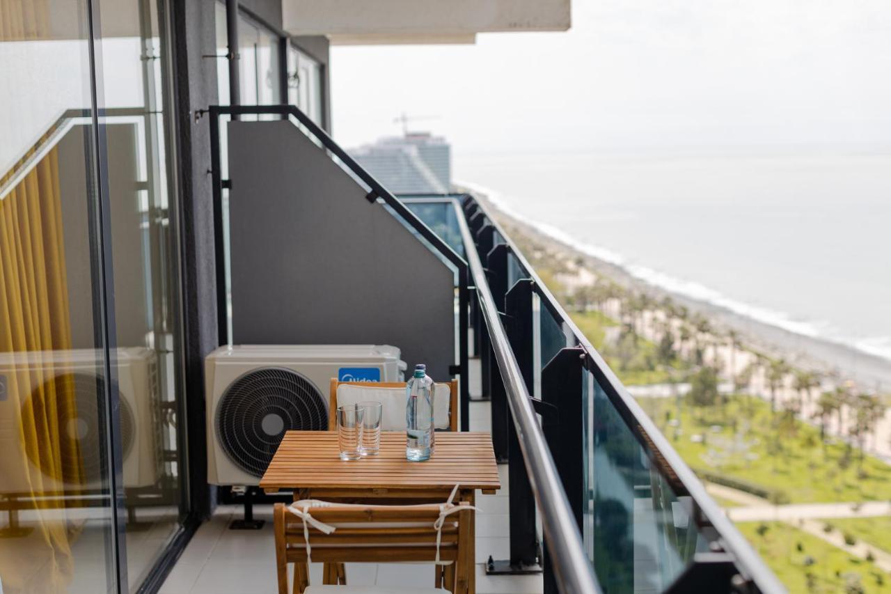 The Spot Apartments - Orbi Beach Tower Batumi Ngoại thất bức ảnh
