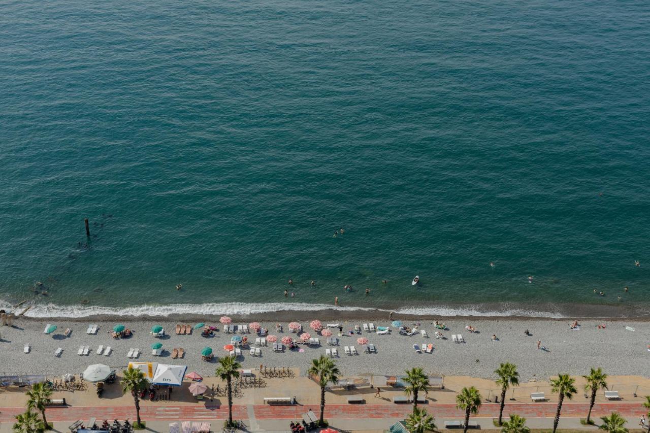 The Spot Apartments - Orbi Beach Tower Batumi Ngoại thất bức ảnh