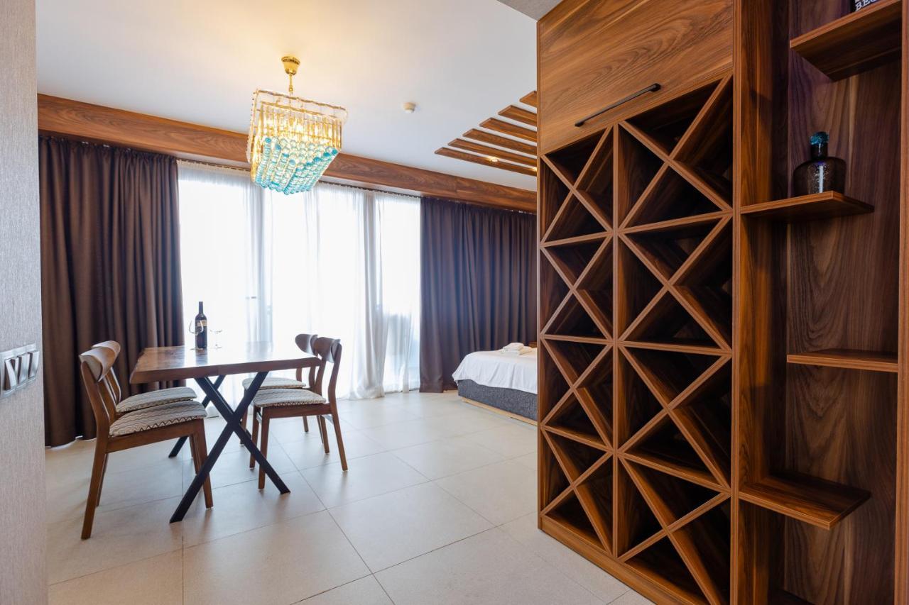 The Spot Apartments - Orbi Beach Tower Batumi Ngoại thất bức ảnh