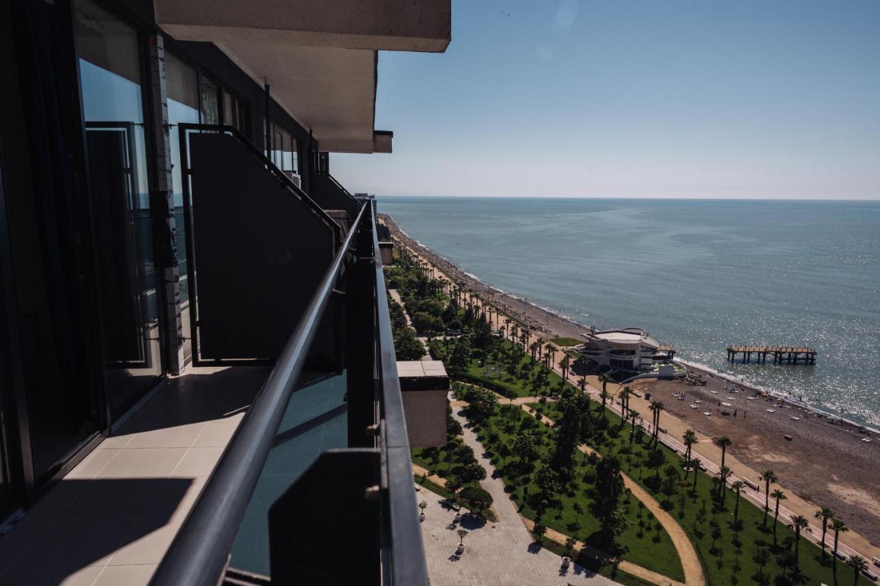 The Spot Apartments - Orbi Beach Tower Batumi Ngoại thất bức ảnh