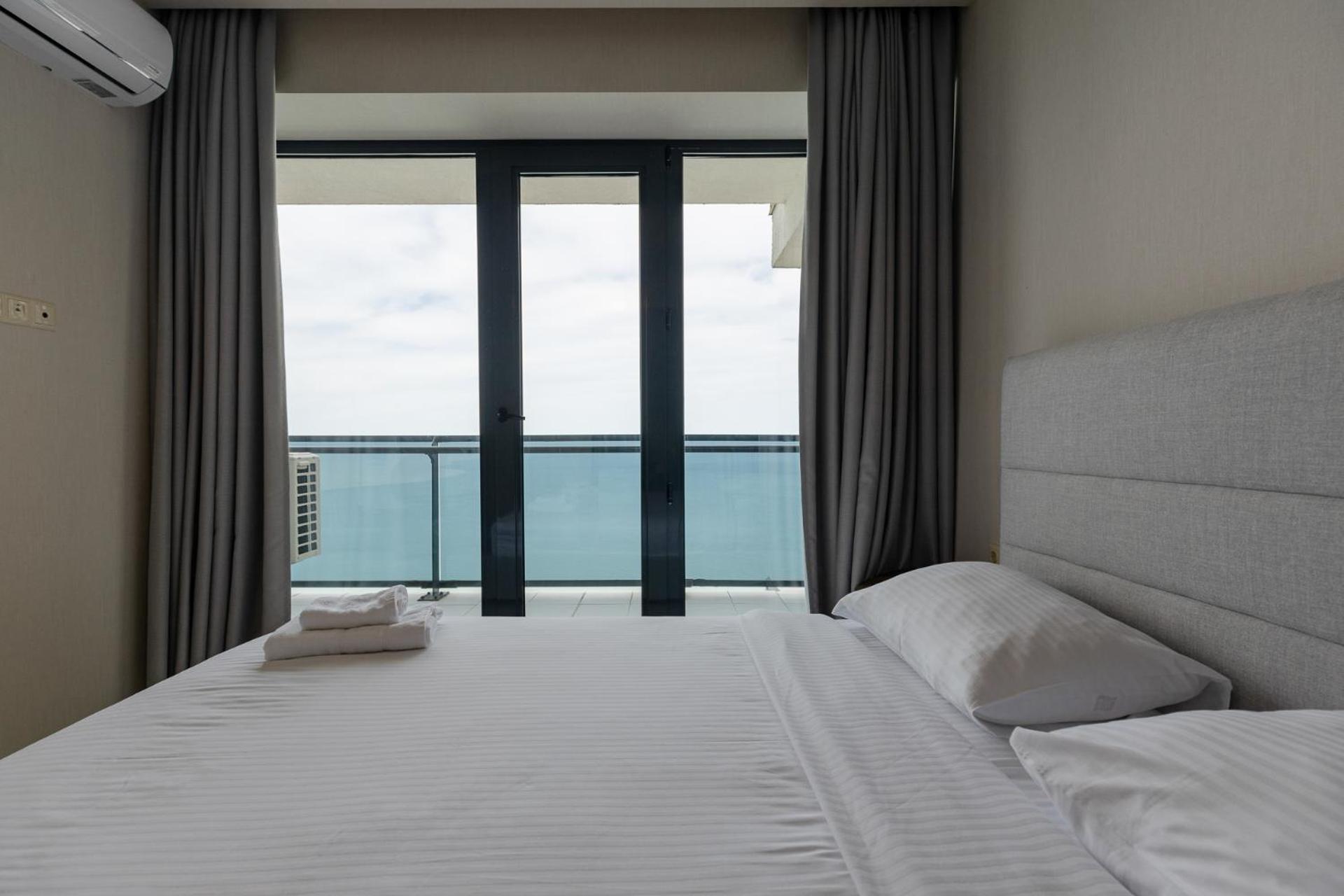 The Spot Apartments - Orbi Beach Tower Batumi Ngoại thất bức ảnh